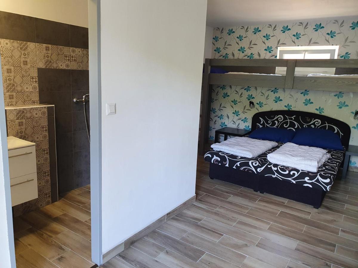 Отель Juniorcamp Nova Zivohost Krecovice Экстерьер фото