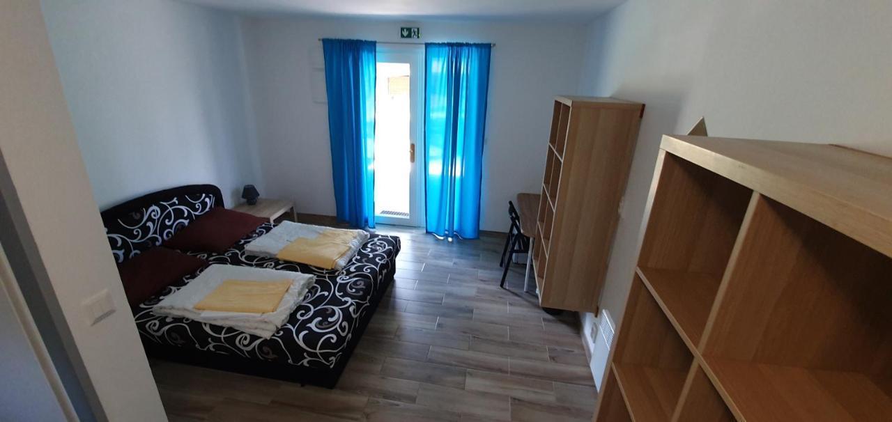 Отель Juniorcamp Nova Zivohost Krecovice Экстерьер фото